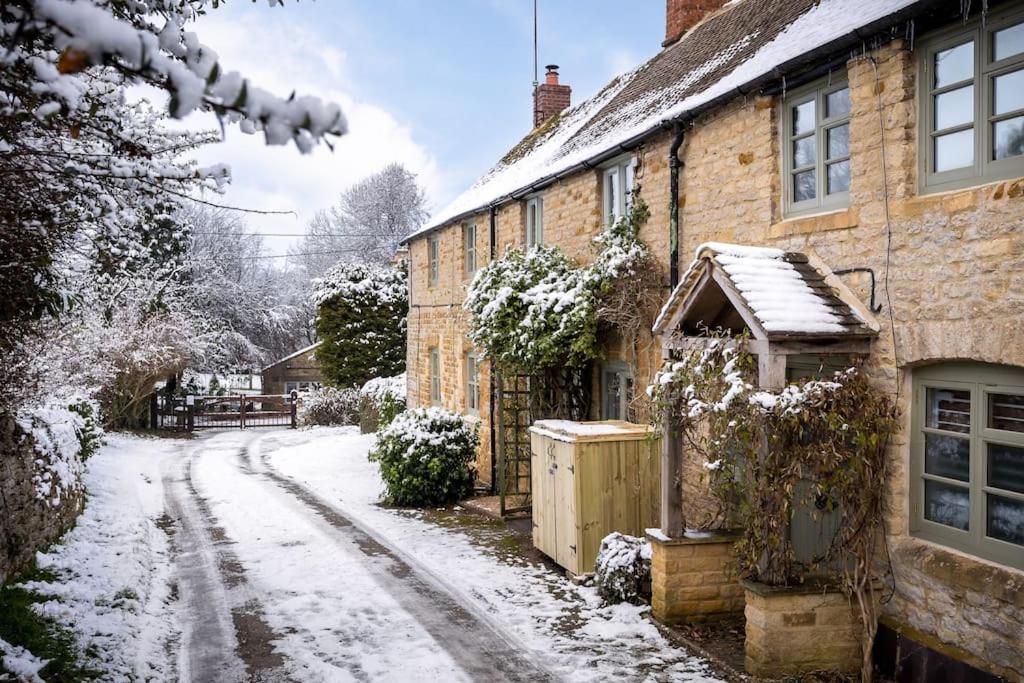 Charming 17Th Century Cotswold Cottage Adlestrop Exteriér fotografie