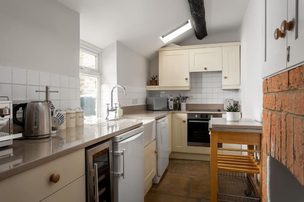 Charming 17Th Century Cotswold Cottage Adlestrop Exteriér fotografie