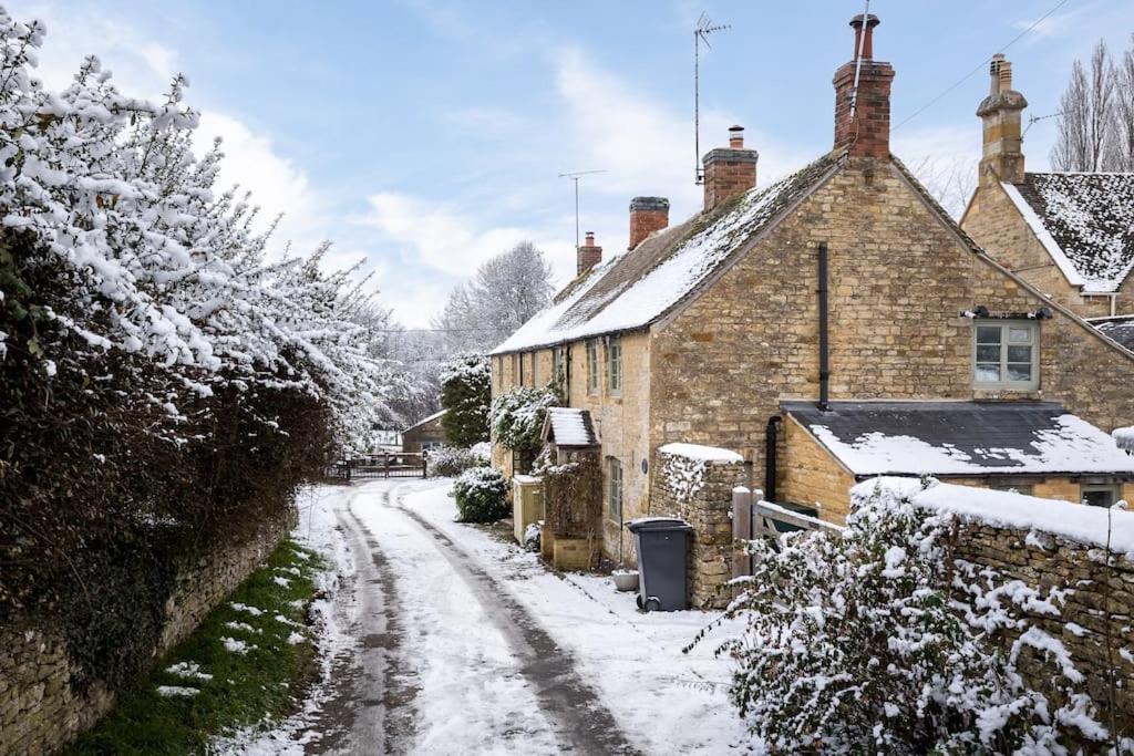 Charming 17Th Century Cotswold Cottage Adlestrop Exteriér fotografie