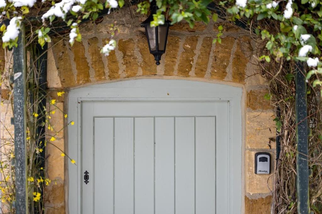 Charming 17Th Century Cotswold Cottage Adlestrop Exteriér fotografie