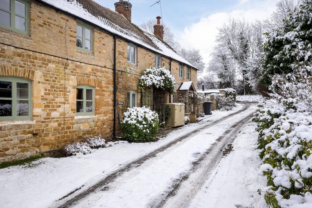 Charming 17Th Century Cotswold Cottage Adlestrop Exteriér fotografie