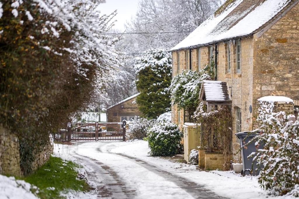 Charming 17Th Century Cotswold Cottage Adlestrop Exteriér fotografie